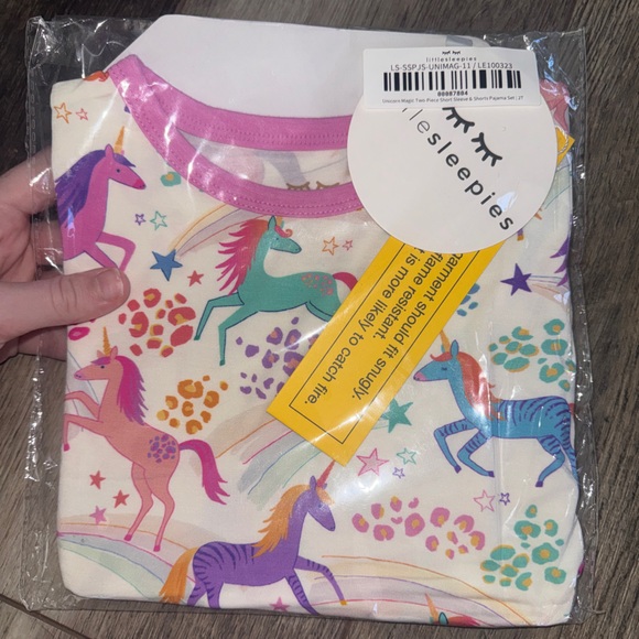 🦄✨ Little Sleepies Unicorn Magic Bamboo Short Sleeve & Shorts Pajama Set NEW 2T - Picture 5 of 6